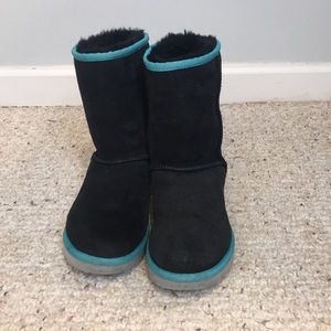 Ugg size 7 classics black with blue piping